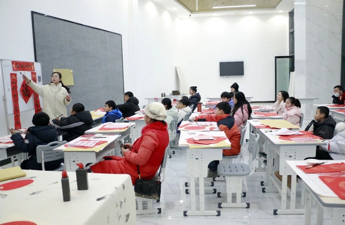 公教活动现场 | 市美术馆亲子春联课，解锁春节仪式感正确打开方式